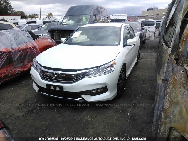 1HGCR2F51HA266118 - 2017 HONDA ACCORD SPORT 白色 照片 2
