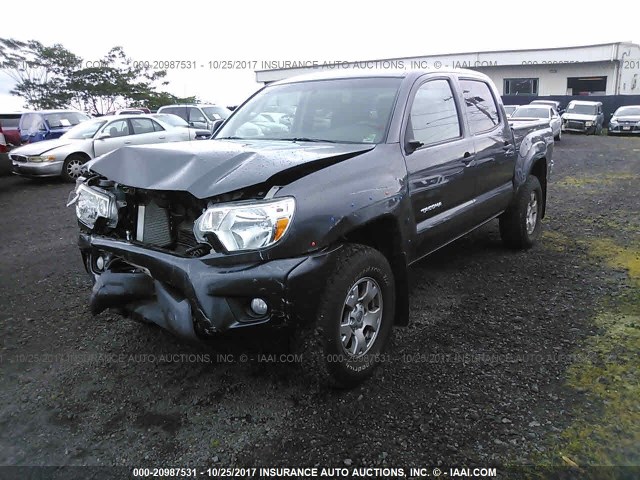 3TMLU4EN1EM162592 - 2014 TOYOTA TACOMA DOUBLE CAB ნაცრისფერი ფოტო 2