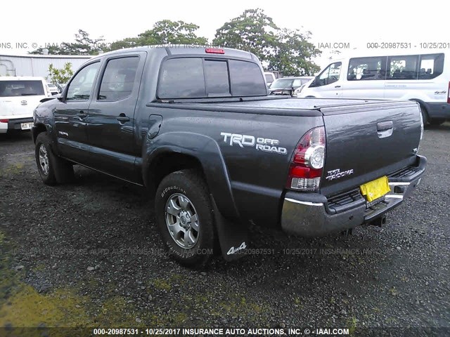 3TMLU4EN1EM162592 - 2014 TOYOTA TACOMA DOUBLE CAB ნაცრისფერი ფოტო 3