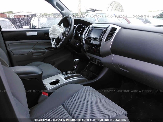 3TMLU4EN1EM162592 - 2014 TOYOTA TACOMA DOUBLE CAB ნაცრისფერი ფოტო 5