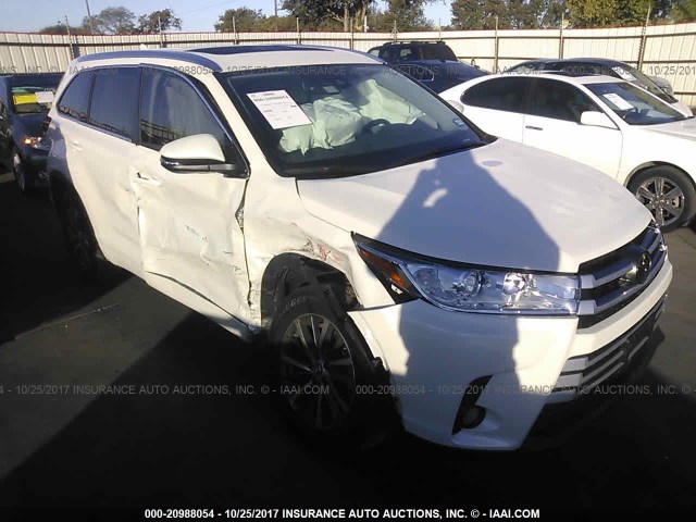 5TDKZRFH3HS520296 - 2017 TOYOTA HIGHLANDER SE/XLE WHITE photo 1