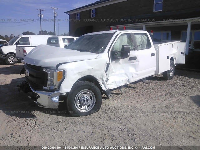 1FT7W2A69HEB21006 - 2017 FORD F250 CREWCAB  WHITE photo 2