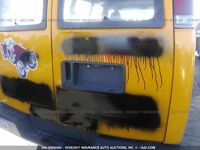 1GCGG25WX11170669 - 2001 CHEVROLET EXPRESS G2500  YELLOW photo 6