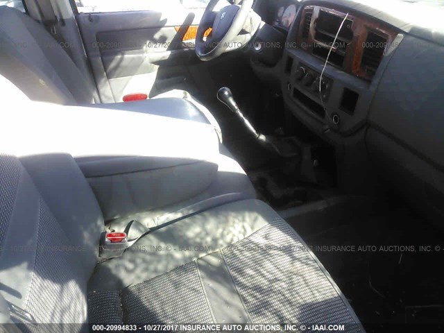 3D7KS28D26G273067 - 2006 DODGE RAM 2500 ST/SLT 白色 照片 5
