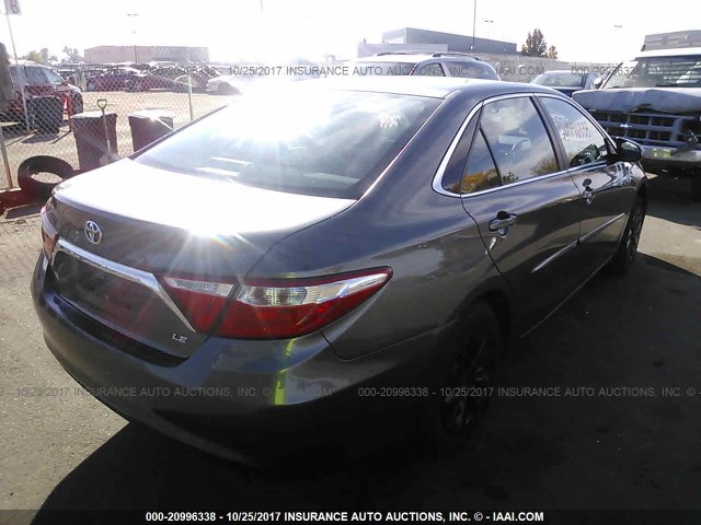 4T4BF1FK9GR564093 - 2016 TOYOTA CAMRY LE/XLE/SE/XSE GRAY photo 4