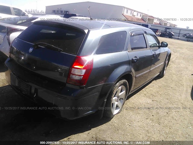 2D4FV47T48H143515 - 2008 DODGE MAGNUM GRAY photo 4