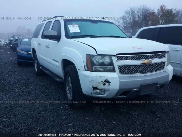 3GNFK16377G260971 - 2007 CHEVROLET SUBURBAN K1500 WHITE photo 1