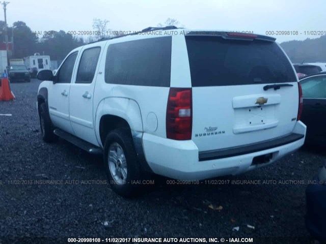 3GNFK16377G260971 - 2007 CHEVROLET SUBURBAN K1500 WHITE photo 3