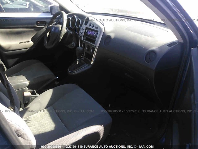 2T1KR32E24C193207 - 2004 TOYOTA COROLLA MATRIX XR BLUE photo 5