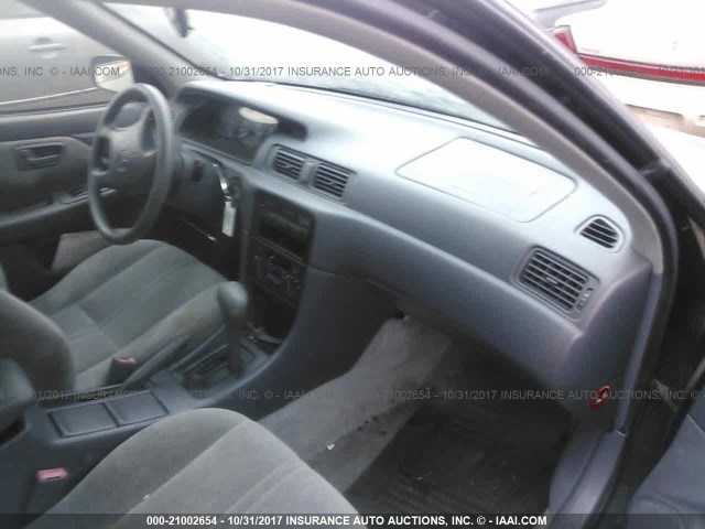 4T1BG22K8VU793011 - 1997 TOYOTA CAMRY CE/LE/XLE 黑色 照片 5