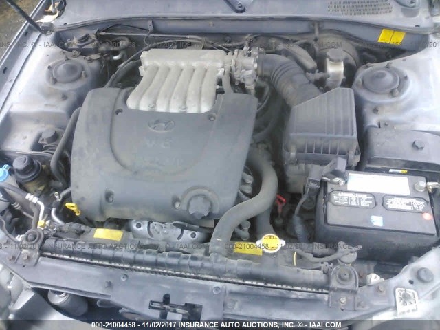 KMHWF25H63A874303 - 2003 HYUNDAI SONATA GL GRAY photo 10