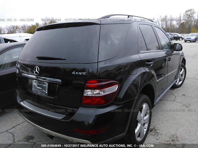 4JGBB86E09A478409 - 2009 MERCEDES-BENZ ML 350 BLACK photo 4