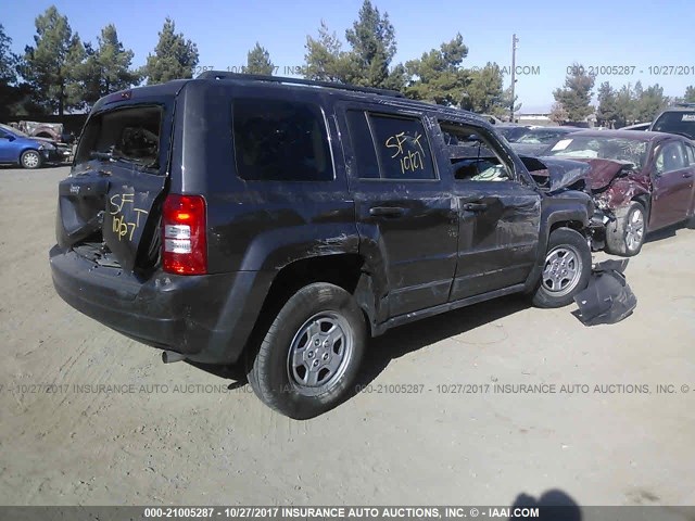 1C4NJPBB6HD141671 - 2017 JEEP PATRIOT SPORT GRAY photo 4