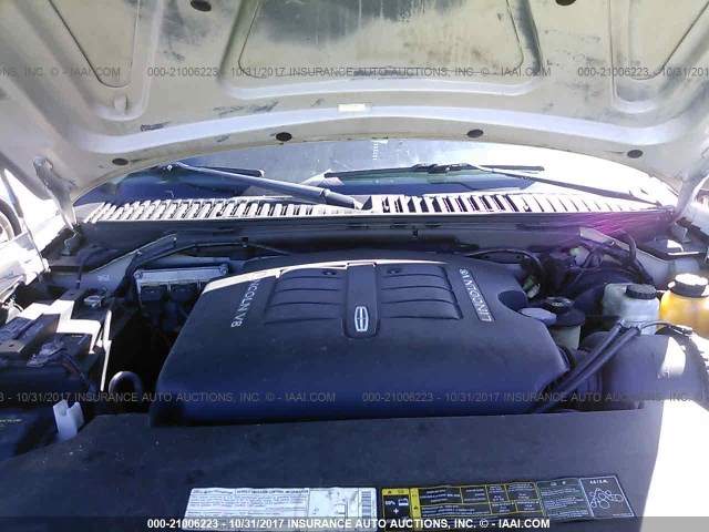 5LMFU27R73LJ38936 - 2003 LINCOLN NAVIGATOR SILVER photo 10