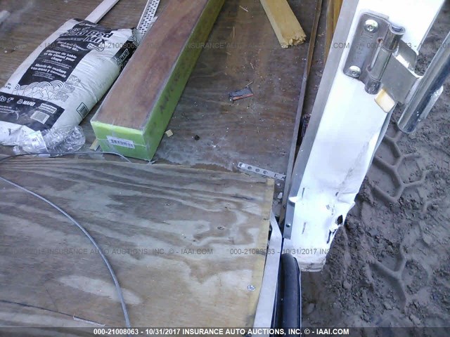 53NBE1214G1041293 - 2000 UTILITY TRAILER WHITE photo 8