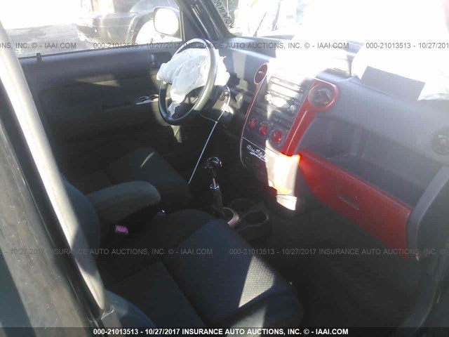 JTLKT334164121299 - 2006 TOYOTA SCION XB შავი ფოტო 5