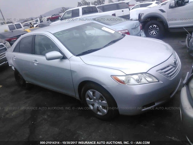 4T4BE46KX8R035113 - 2008 TOYOTA CAMRY CE/LE/XLE/SE SILVER photo 1