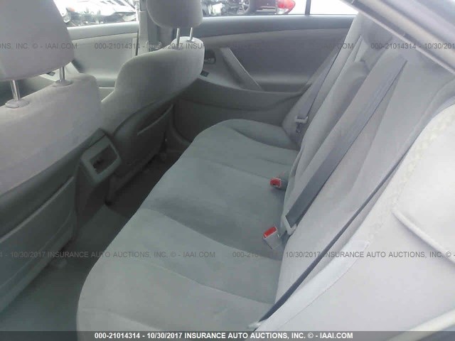 4T4BE46KX8R035113 - 2008 TOYOTA CAMRY CE/LE/XLE/SE SILVER photo 8