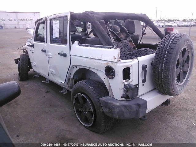 1C4BJWEG0CL280777 - 2012 JEEP WRANGLER UNLIMITE SAHARA WHITE photo 3