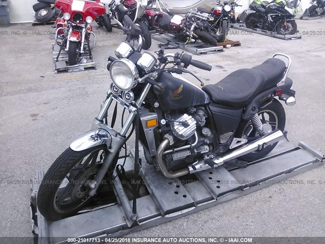 JH2RC1103DM006917 - 1983 HONDA CX650 C Qara foto 2