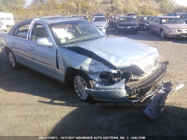 1LNHM82WX5Y650840 - 2005 LINCOLN TOWN CAR SIGNATURE LIMITED BLUE photo 1