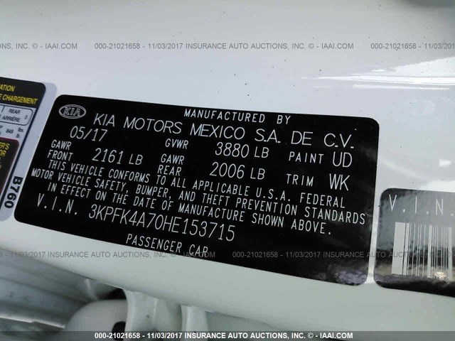 3KPFK4A70HE153715 - 2017 KIA FORTE LX WHITE photo 9