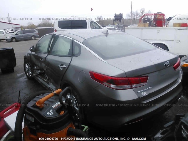 5XXGT4L39JG205285 - 2018 KIA OPTIMA LX/S GRAY photo 3