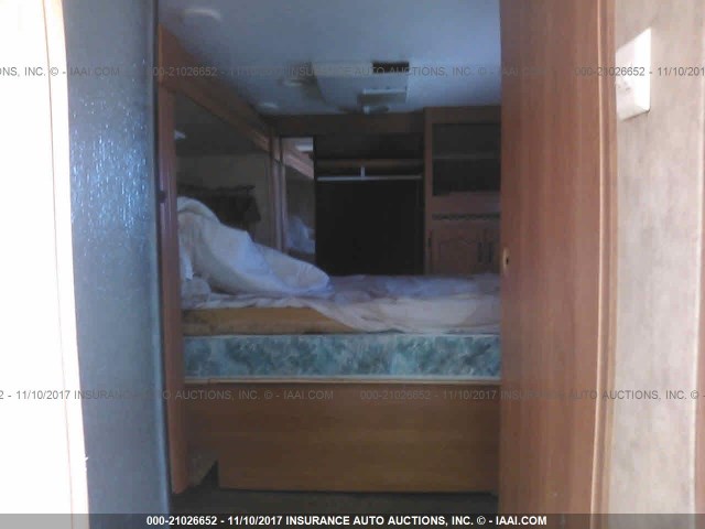 4YDF345288M730260 - 2008 KEYSTONE MONTANA WHITE photo 5