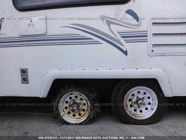 4X4TFLW2X1D069692 - 2001 FOREST RIVER FLAGSTAFF  白色 照片 7