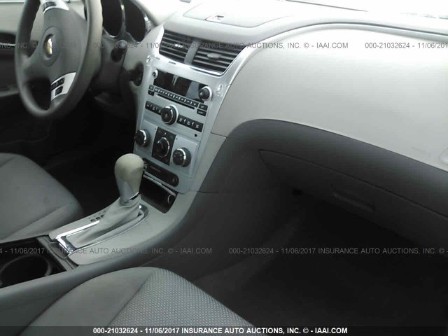 1G1ZB5E02CF300690 - 2012 CHEVROLET MALIBU LS 黑色 照片 5