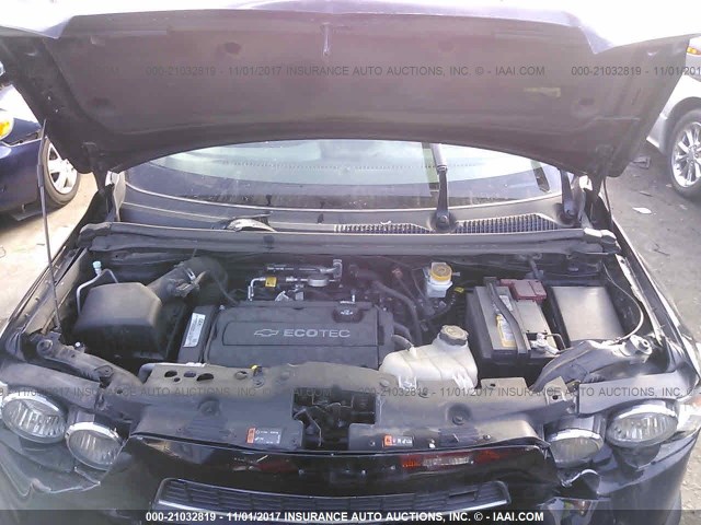 1G1JA5SHXG4164188 - 2016 CHEVROLET SONIC LS შავი ფოტო 10