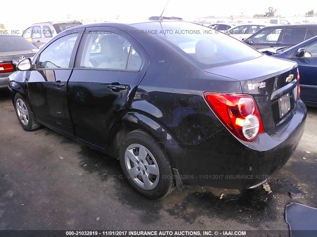 1G1JA5SHXG4164188 - 2016 CHEVROLET SONIC LS შავი ფოტო 3