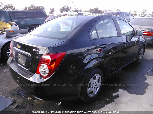 1G1JA5SHXG4164188 - 2016 CHEVROLET SONIC LS შავი ფოტო 4