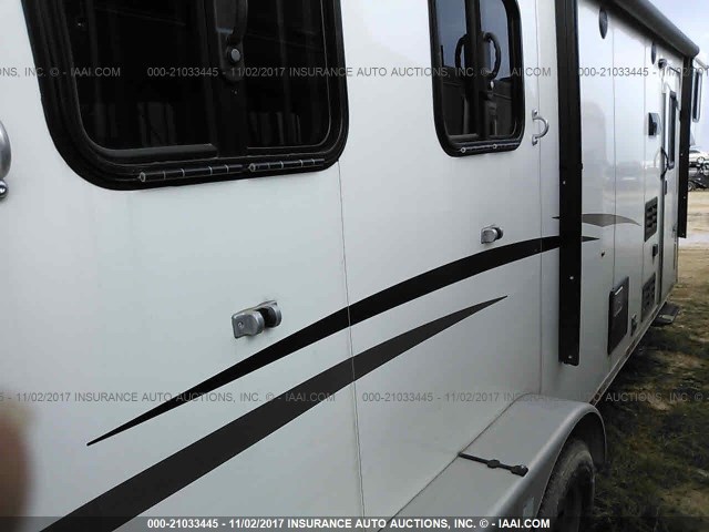 51Y335C2XJ2007530 - 2017 BISON HORSE TRAILER  Unknown photo 4