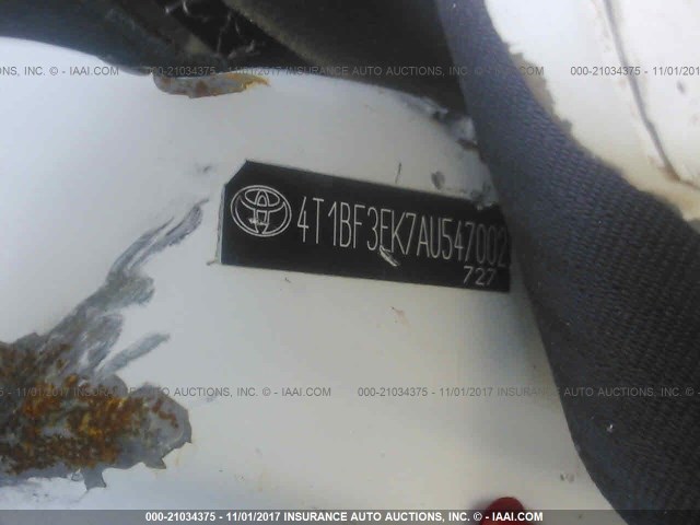 4T1BF3EK7AU547002 - 2010 TOYOTA CAMRY SE/LE/XLE Белый фото 9