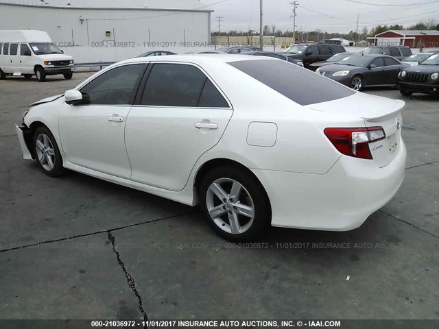 4T1BF1FK1EU428404 - 2014 TOYOTA CAMRY L/SE/LE/XLE 白色 照片 3