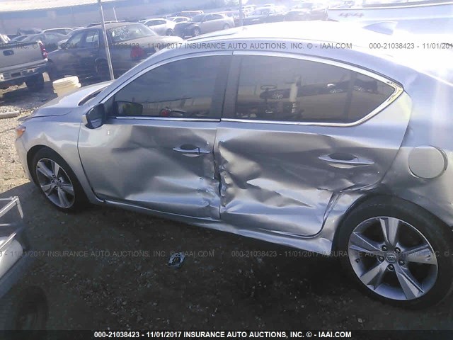 19VDE1F77DE012357 - 2013 ACURA ILX 20 TECH SILVER photo 6