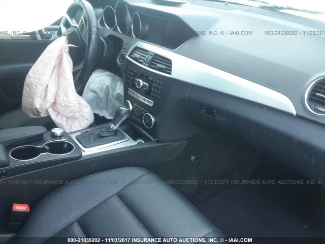 WDDGF8AB9EA895992 - 2014 MERCEDES-BENZ C 300 4MATIC SILVER photo 5