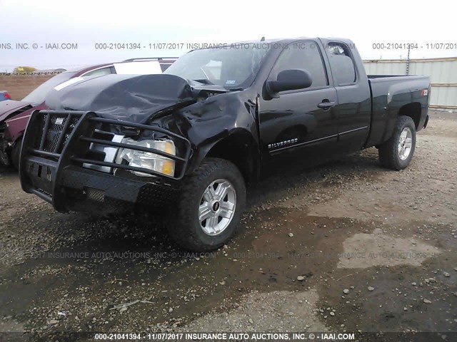 1GCSKSE38AZ267191 - 2010 CHEVROLET SILVERADO K1500 LT BLACK photo 2