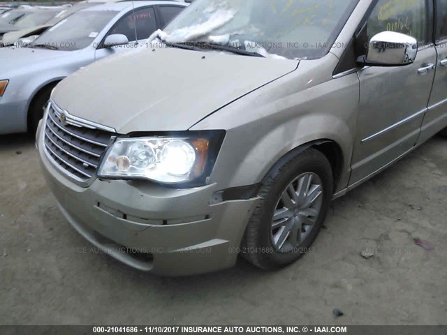 2A8HR64X98R647056 - 2008 CHRYSLER TOWN & COUNTRY LIMITED BEIGE photo 6
