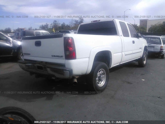 1GCHC29UX3E171177 - 2003 CHEVROLET SILVERADO C2500 HEAVY DUTY WHITE photo 4