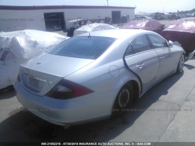 WDDDJ75X16A040321 - 2006 MERCEDES-BENZ CLS 500C SILVER photo 4