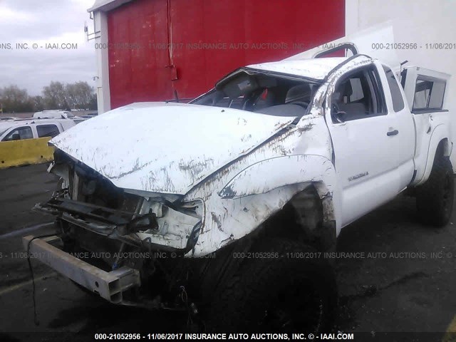 5TEUX42N07Z357573 - 2007 TOYOTA TACOMA ACCESS CAB Weiß Foto 2