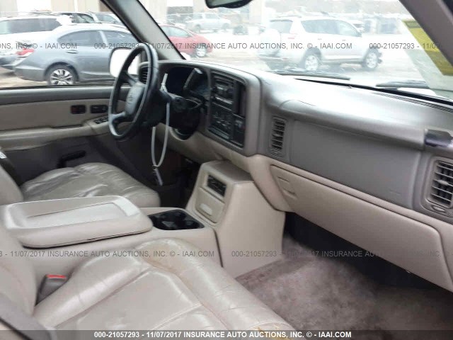 3GNEC16T9YG128790 - 2000 CHEVROLET SUBURBAN C1500 BEIGE photo 5