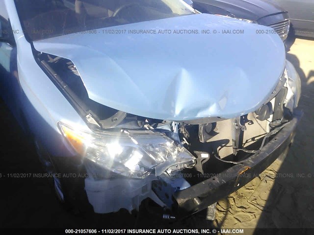 4T1BF1FK8EU771517 - 2014 TOYOTA CAMRY L/SE/LE/XLE 浅蓝色 照片 6
