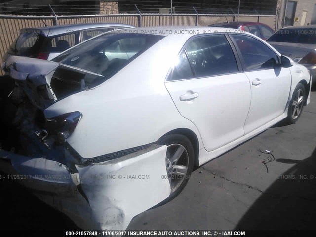 4T1BF1FK2EU300334 - 2014 TOYOTA CAMRY L/SE/LE/XLE 白色 照片 4