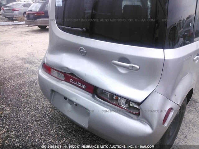 JN8AZ2KR6BT210867 - 2011 NISSAN CUBE S/SL/KROM SILVER photo 6