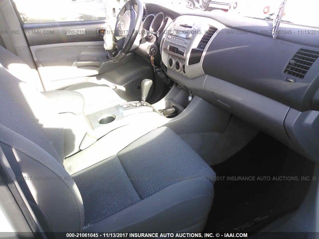 3TMJU62N86M009250 - 2006 TOYOTA TACOMA DOUBLE CAB PRERUNNER SILVER photo 5