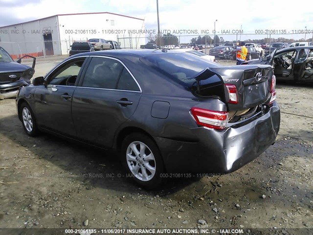 4T1BF3EK9BU655641 - 2011 TOYOTA CAMRY SE/LE/XLE GRAY photo 3