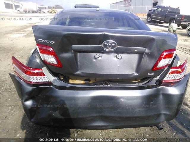 4T1BF3EK9BU655641 - 2011 TOYOTA CAMRY SE/LE/XLE GRAY photo 6